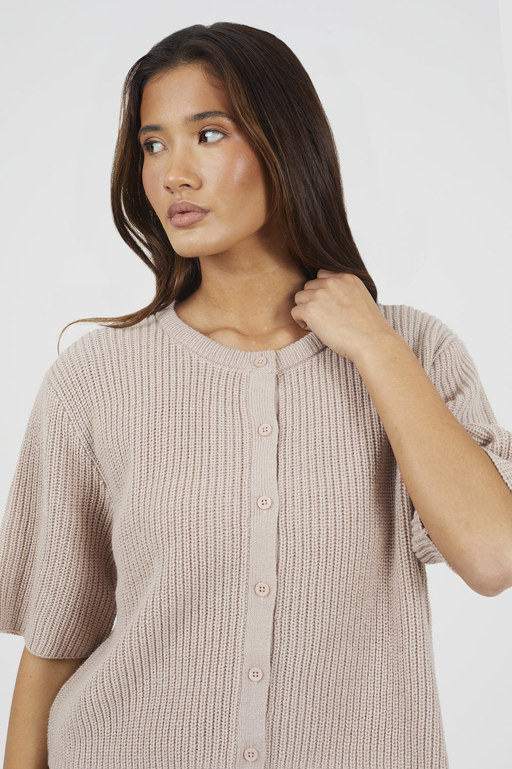 Beige Image 4