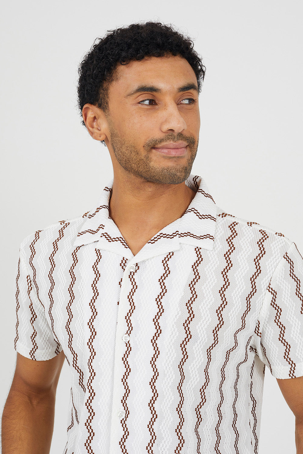 Brave Soul Off White Wavy Stripe Revere Collar Short Sleeve Shirt - Off White Image 4