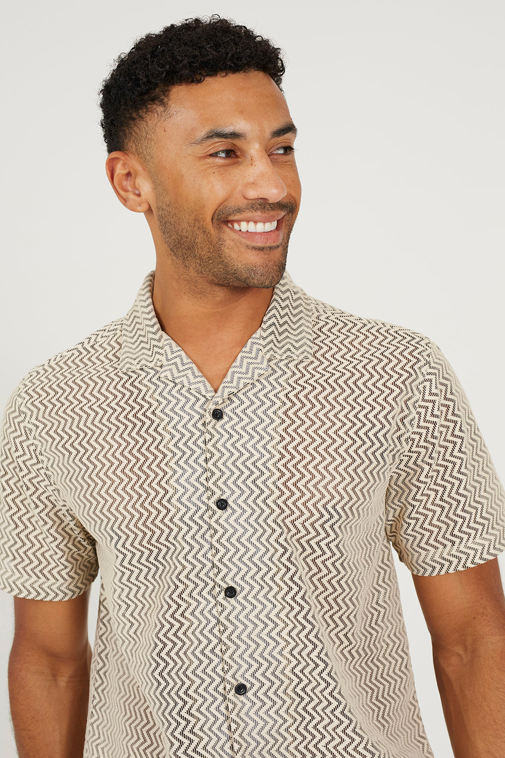 Brave Soul Black Revere Collar Short Sleeve Shirt - Black Image 4