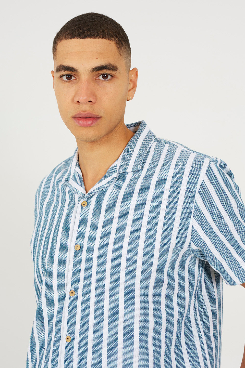 Brave Soul Green Regular Fit Revere Collar Shirt - Green Image 4