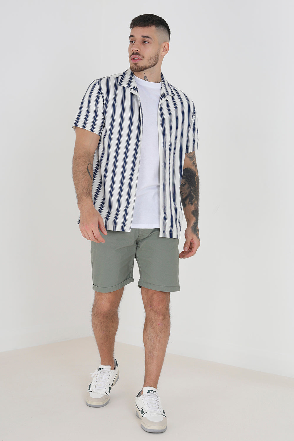 Brave Soul Green Cotton Twill Chino Shorts - Green Image 3