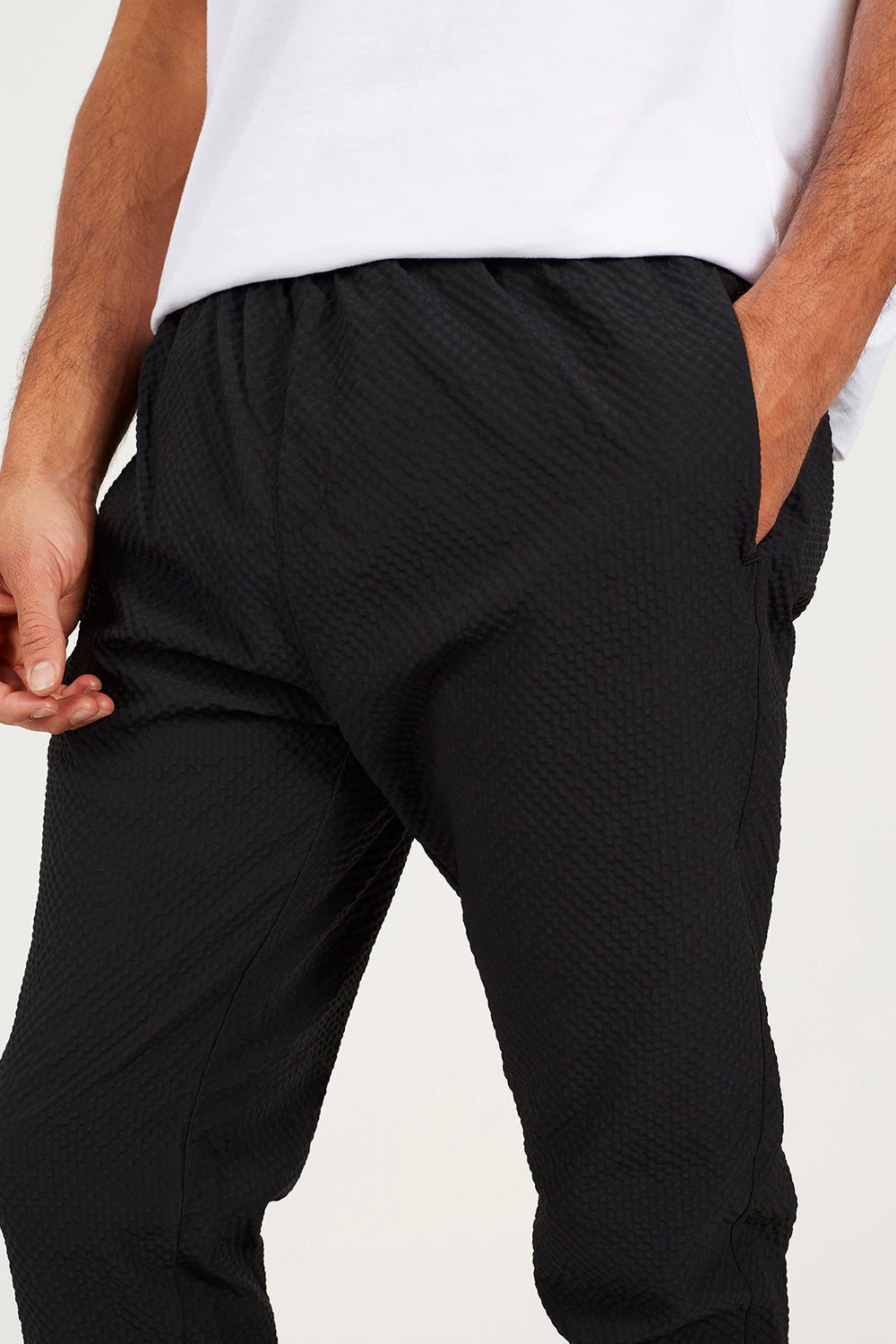 Brave Soul Black Seersucker Cuffed Trousers - Black Image 4
