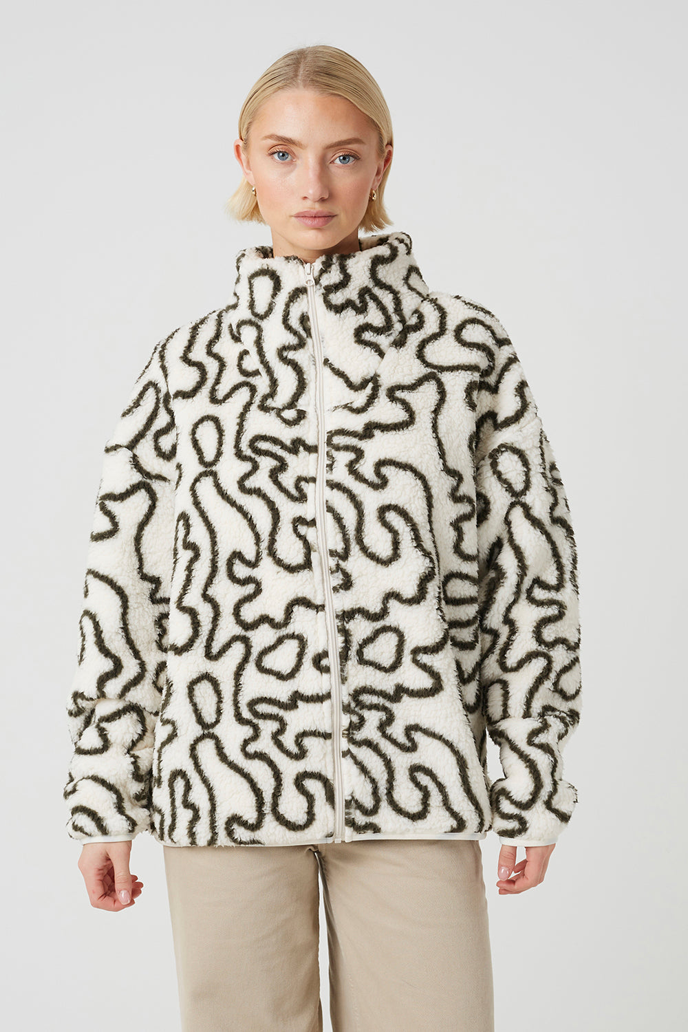  Cream  Image 1