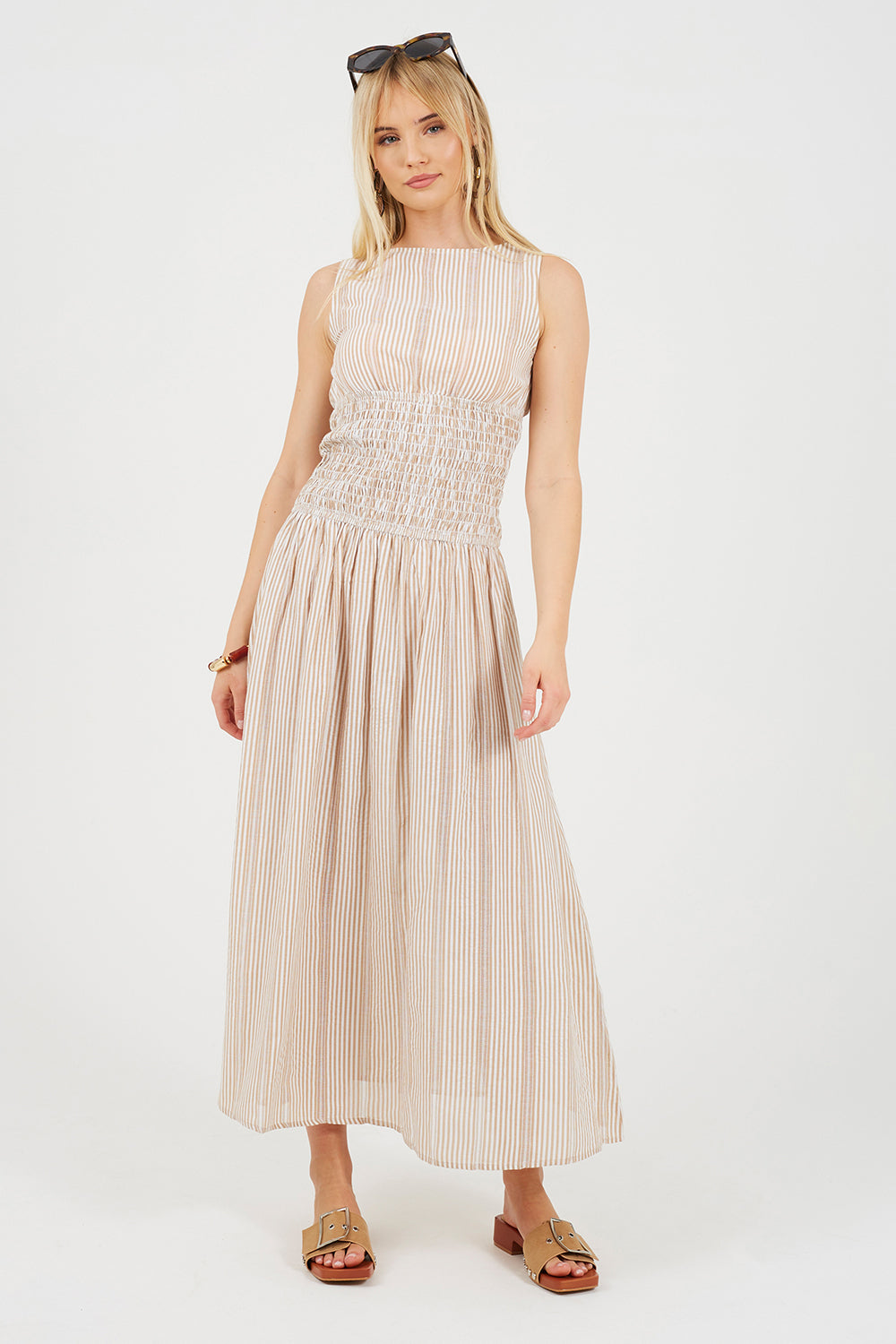  Beige  Image 1