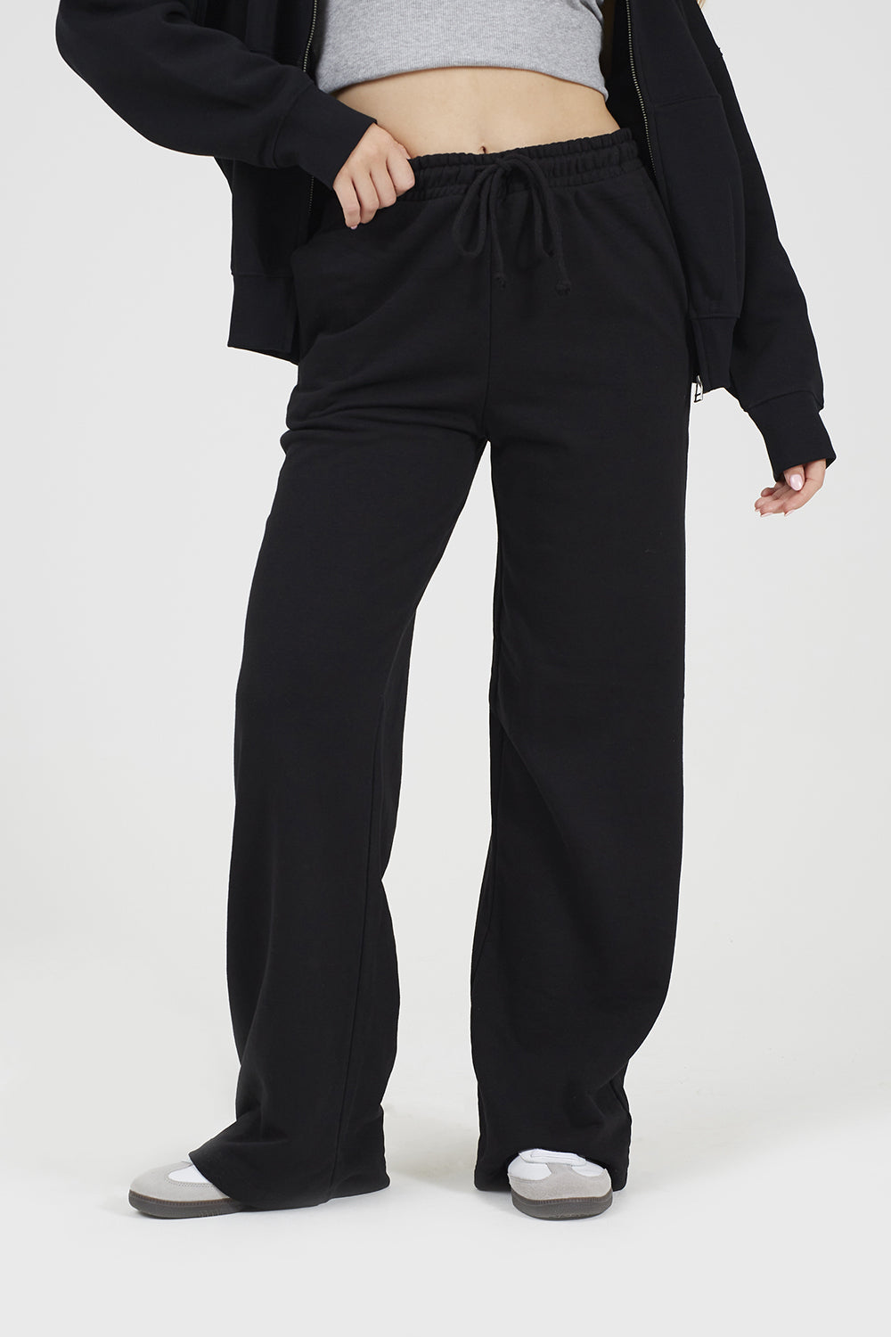  Black  Image 1