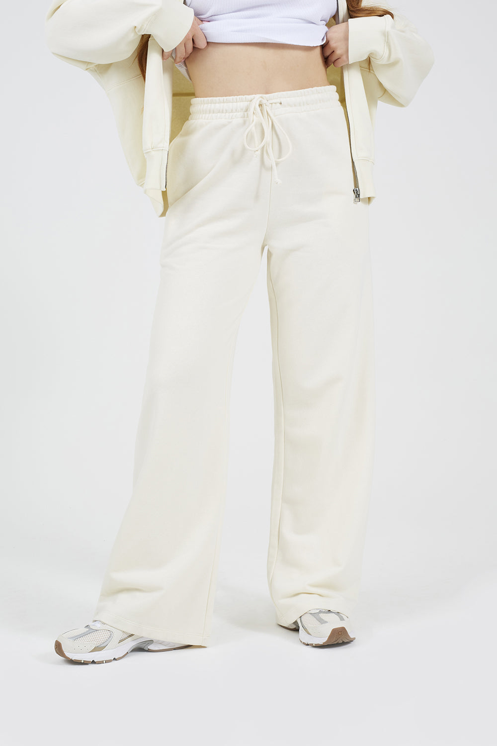  Cream  Image 1