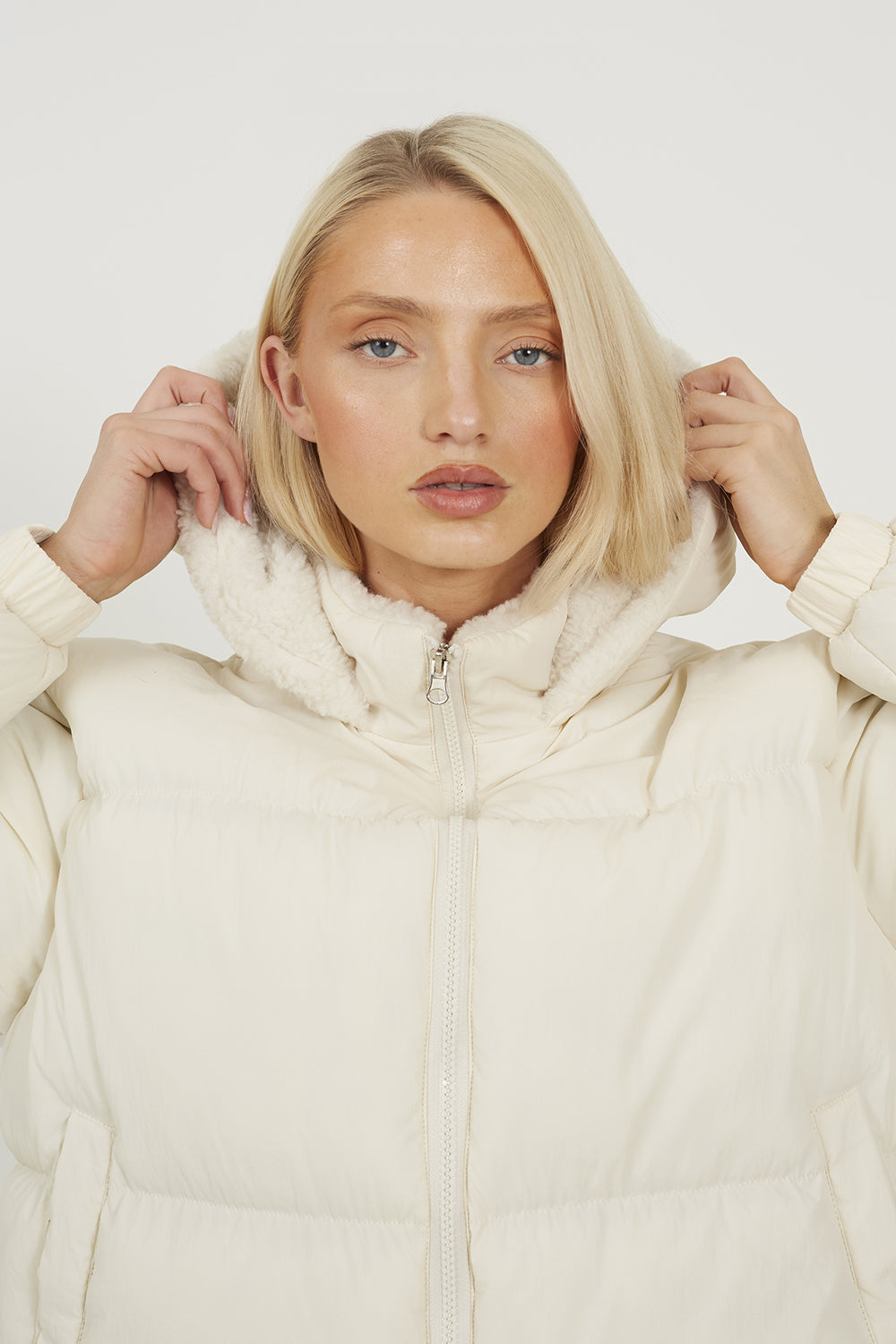  Cream  Image 4