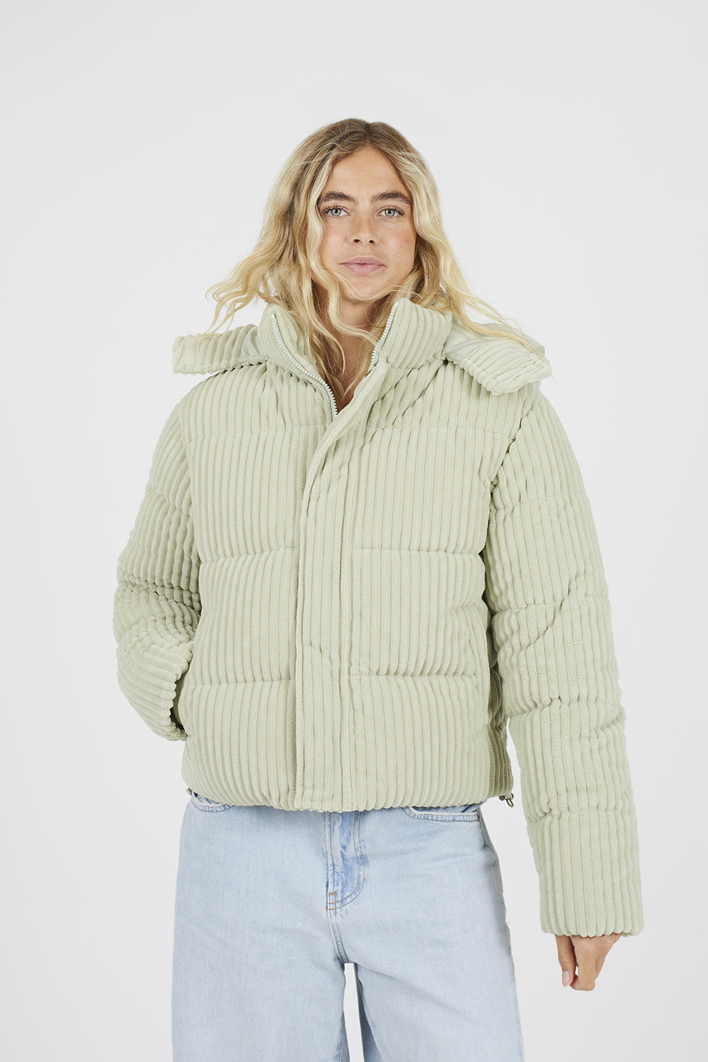  Pale Green  Image 1