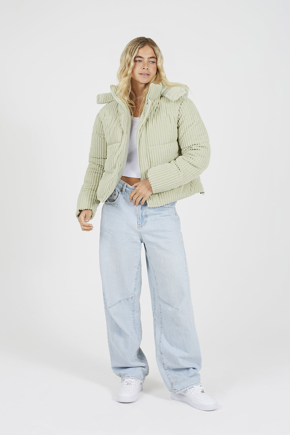  Pale Green  Image 3
