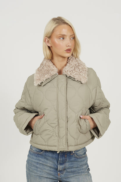  Pale Green  Image 1