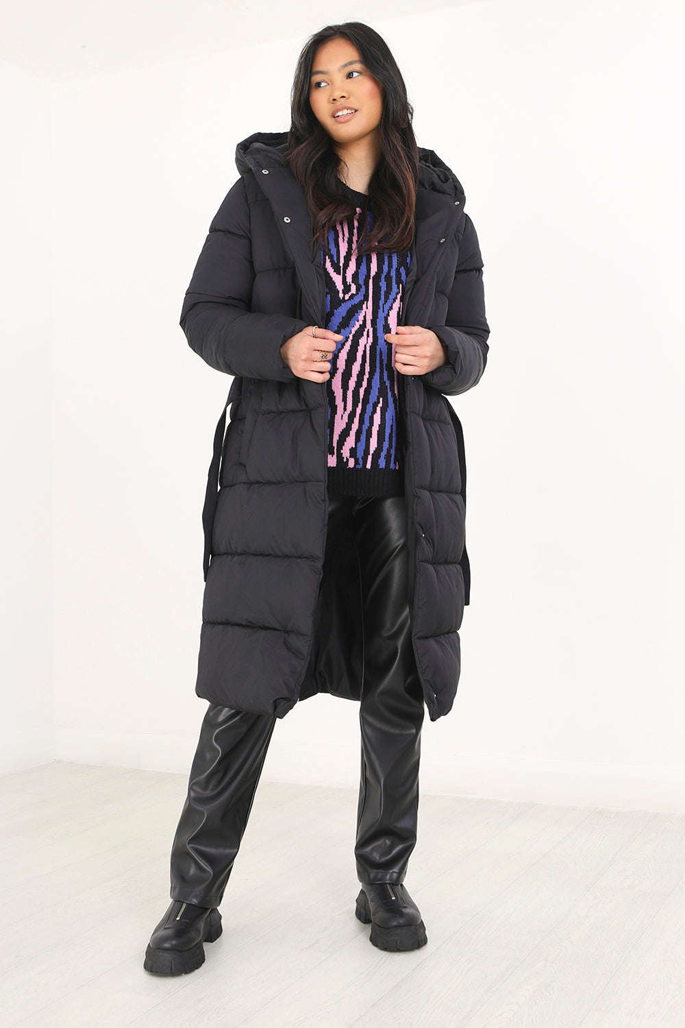 Brave Soul Black Maxi Hooded Puffer Jacket - Black Image 2