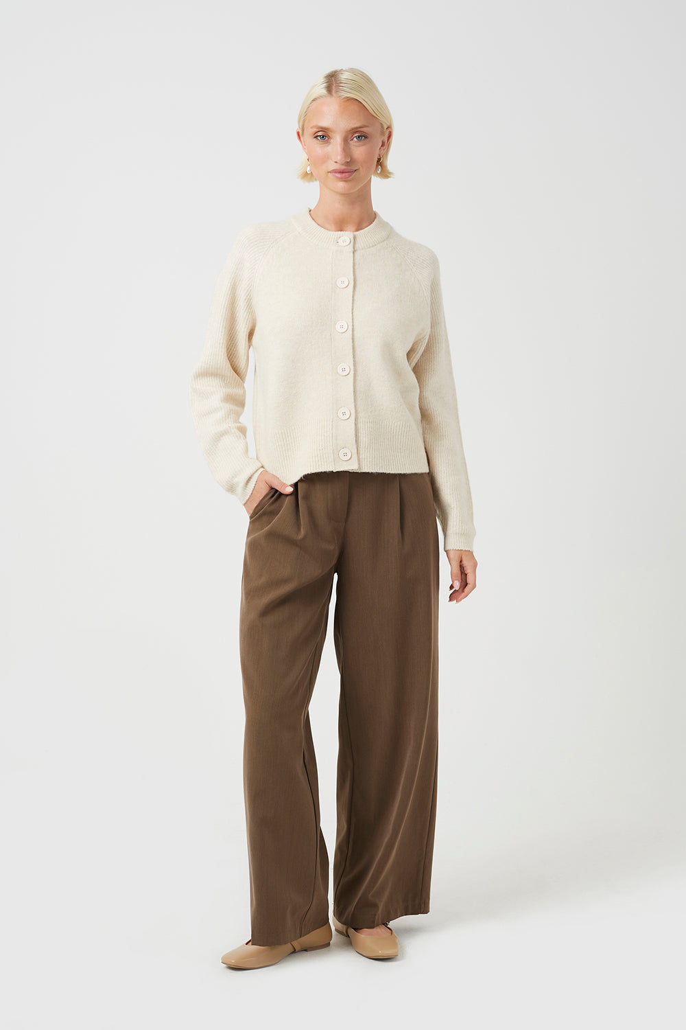  Cream  Image 3