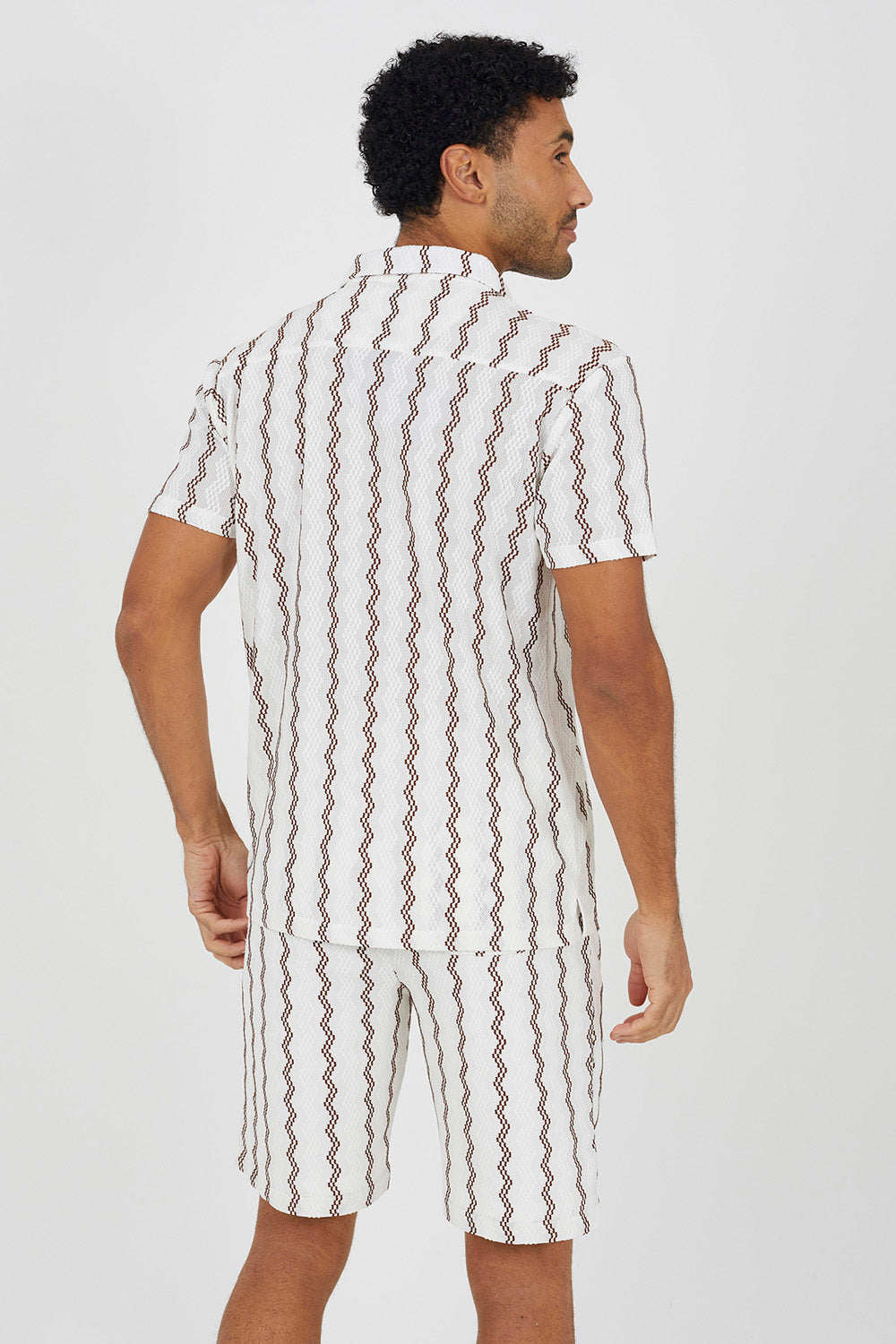 Brave Soul Off White Wavy Stripe Revere Collar Short Sleeve Shirt - Off White Image 2