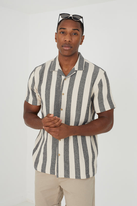 Brave Soul Black Cotton Short Sleeve Revere Collar Shirt - Black Image 1