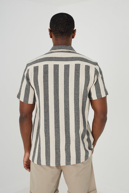 Brave Soul Black Cotton Short Sleeve Revere Collar Shirt - Black Image 2
