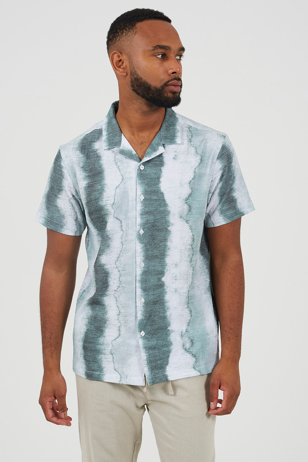 Brave Soul Green Regular Fit Printed Button-Up Shirt - Green Image 1