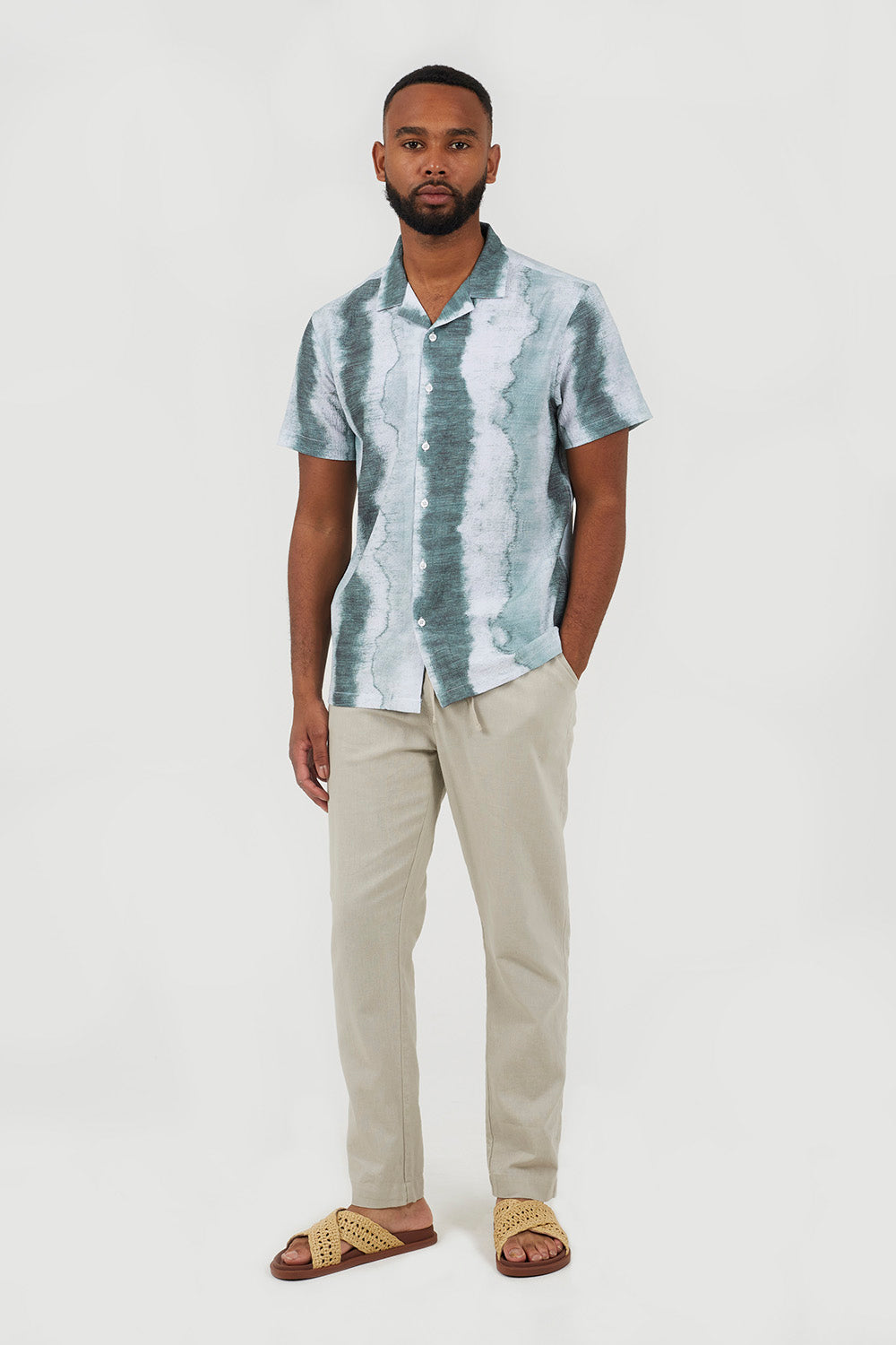 Brave Soul Green Regular Fit Printed Button-Up Shirt - Green Image 3