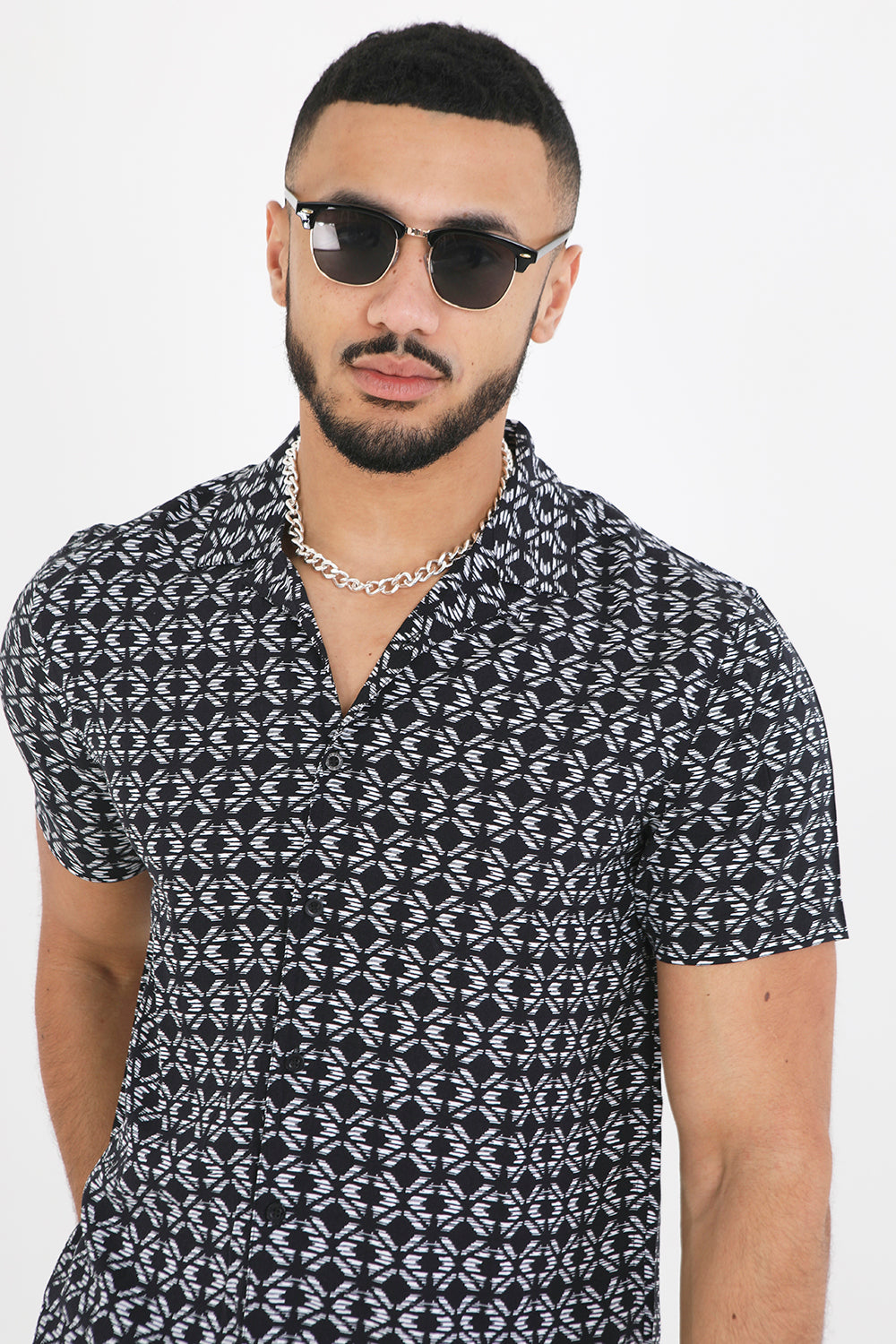 Brave Soul Black Short Sleeve Geometric Print Shirt - Black Image 4