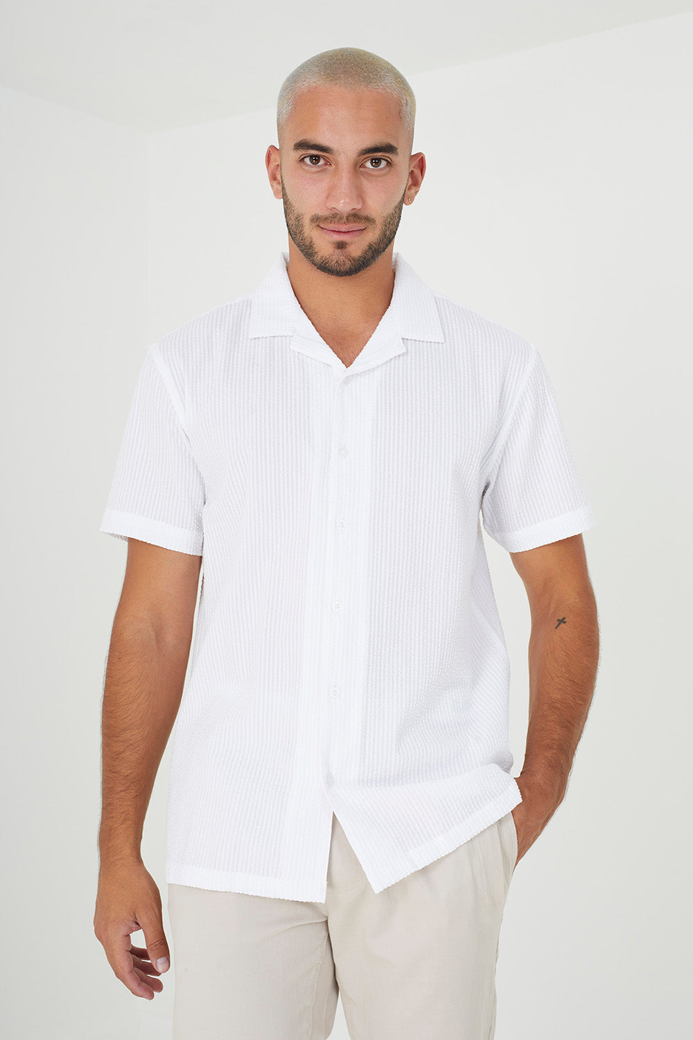Brave Soul White Short Sleeve Fine Stripe Revere Collar Shirt - White Image 1